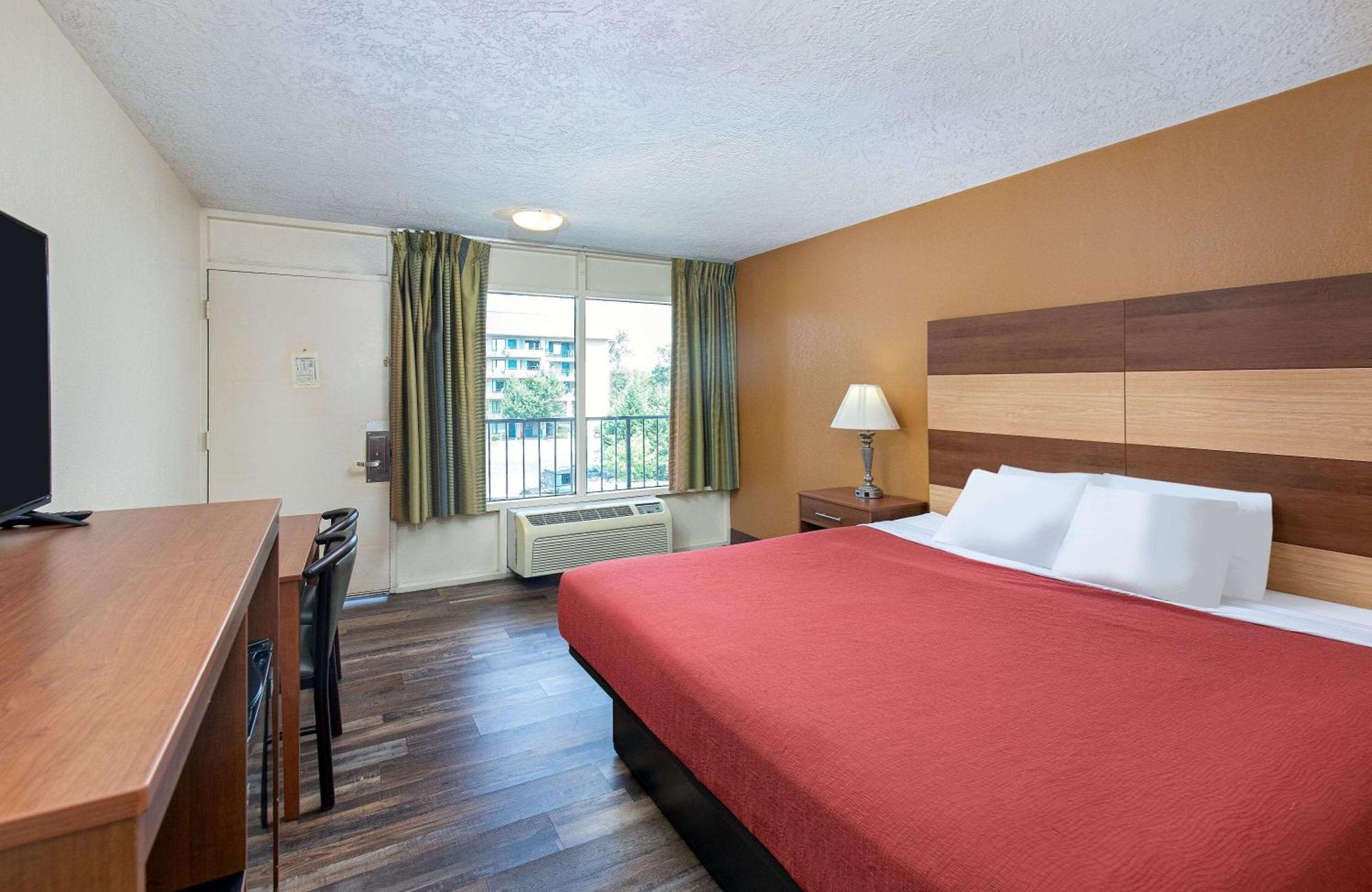 Americana Inn A Travelodge By Wyndham Pigeon Forge Exterior photo